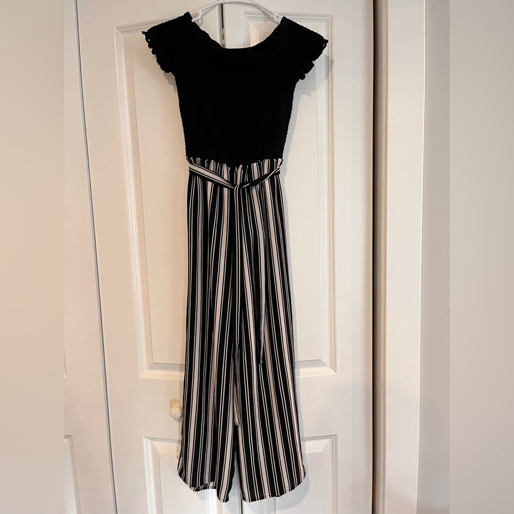 EUC Almost Famous Romper